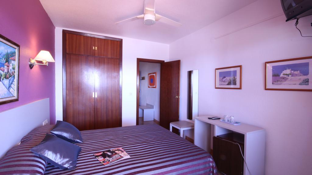 Hostal Velilla Almuñécar Extérieur photo